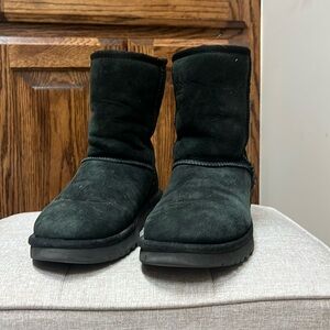 Ugg classic short boot